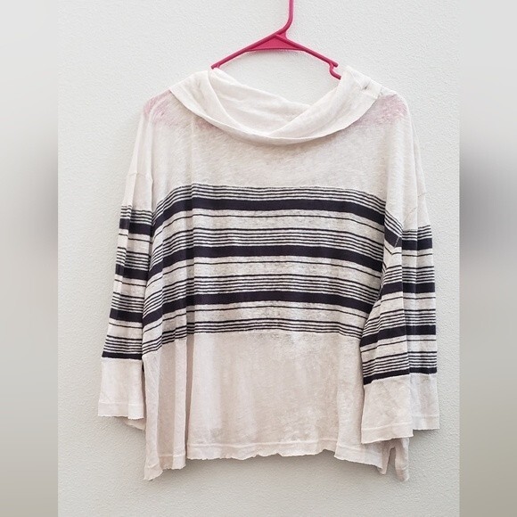 Free People crowl neck, crop sweater size large - Picture 2 of 7